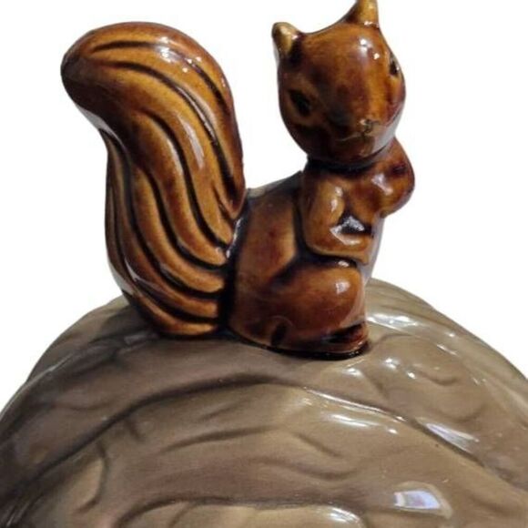 Vintage 1950s Walnut Squirrel With Acorn Canister Cookie Nut Jar Dish Bowl - Picture 6 of 6